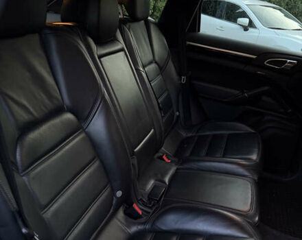 Чорний Порше Cayenne, об'ємом двигуна 3 л та пробігом 190 тис. км за 23900 $, фото 30 на Automoto.ua