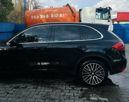 Черный Порше Каен, объемом двигателя 3.6 л и пробегом 210 тыс. км за 17000 $, фото 2 на Automoto.ua