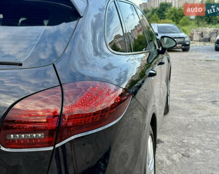 Чорний Порше Cayenne, об'ємом двигуна 4.8 л та пробігом 278 тис. км за 14500 $, фото 24 на Automoto.ua