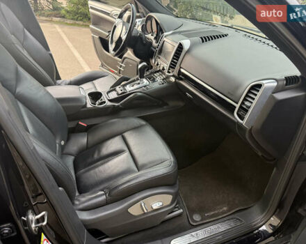 Черный Порше Каен, объемом двигателя 3.6 л и пробегом 244 тыс. км за 16999 $, фото 26 на Automoto.ua