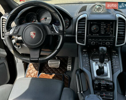 Чорний Порше Cayenne, об'ємом двигуна 4.81 л та пробігом 182 тис. км за 16800 $, фото 15 на Automoto.ua