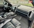Чорний Порше Cayenne, об'ємом двигуна 3 л та пробігом 240 тис. км за 18500 $, фото 31 на Automoto.ua