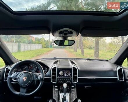 Чорний Порше Cayenne, об'ємом двигуна 3 л та пробігом 240 тис. км за 18500 $, фото 20 на Automoto.ua
