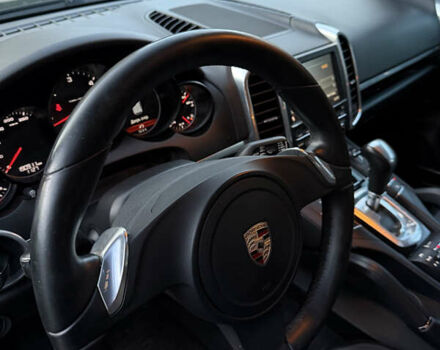 Чорний Порше Cayenne, об'ємом двигуна 3 л та пробігом 190 тис. км за 23900 $, фото 42 на Automoto.ua