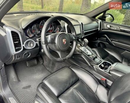 Чорний Порше Cayenne, об'ємом двигуна 3 л та пробігом 240 тис. км за 18500 $, фото 13 на Automoto.ua