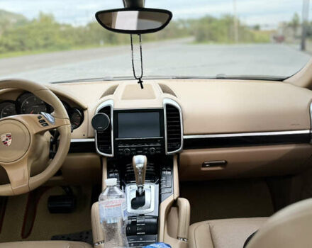 Черный Порше Каен, объемом двигателя 3 л и пробегом 259 тыс. км за 22500 $, фото 16 на Automoto.ua