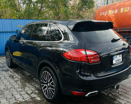 Черный Порше Каен, объемом двигателя 3.6 л и пробегом 210 тыс. км за 17000 $, фото 3 на Automoto.ua