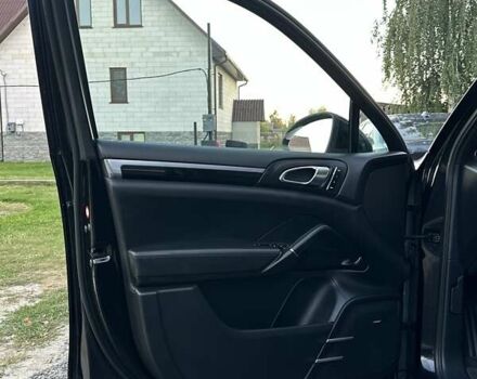 Черный Порше Каен, объемом двигателя 4.8 л и пробегом 117 тыс. км за 18500 $, фото 44 на Automoto.ua