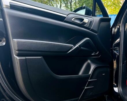 Чорний Порше Cayenne, об'ємом двигуна 3.6 л та пробігом 210 тис. км за 17500 $, фото 8 на Automoto.ua