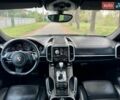 Чорний Порше Cayenne, об'ємом двигуна 3 л та пробігом 240 тис. км за 18500 $, фото 21 на Automoto.ua