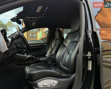 Черный Порше Каен, объемом двигателя 3.6 л и пробегом 155 тыс. км за 16900 $, фото 19 на Automoto.ua
