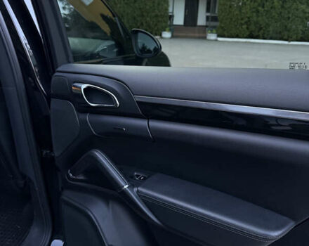 Чорний Порше Cayenne, об'ємом двигуна 3 л та пробігом 190 тис. км за 23900 $, фото 29 на Automoto.ua