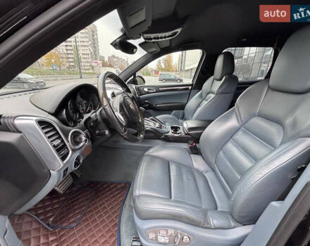 Чорний Порше Cayenne, об'ємом двигуна 4.81 л та пробігом 182 тис. км за 16500 $, фото 13 на Automoto.ua