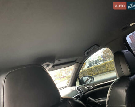 Чорний Порше Cayenne, об'ємом двигуна 3 л та пробігом 235 тис. км за 13950 $, фото 29 на Automoto.ua