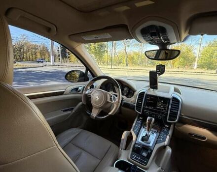 Чорний Порше Cayenne, об'ємом двигуна 3.6 л та пробігом 143 тис. км за 20000 $, фото 9 на Automoto.ua
