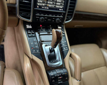 Черный Порше Каен, объемом двигателя 4.8 л и пробегом 175 тыс. км за 20500 $, фото 27 на Automoto.ua