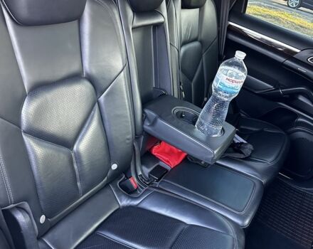 Порше Cayenne 2012 у Києві на Automoto.ua Чорний Порше Cayenne, об'ємом двигуна 4.8 л та пробігом 196 тис. км за 15000 $, фото 7 на Automoto.ua