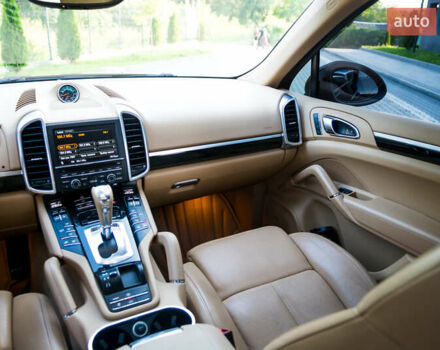 Черный Порше Каен, объемом двигателя 3.6 л и пробегом 168 тыс. км за 23300 $, фото 48 на Automoto.ua