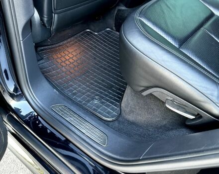 Порше Cayenne 2012 у Києві на Automoto.ua Чорний Порше Cayenne, об'ємом двигуна 4.8 л та пробігом 196 тис. км за 15000 $, фото 5 на Automoto.ua