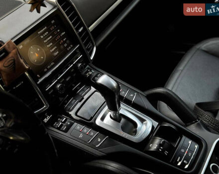 Чорний Порше Cayenne, об'ємом двигуна 4.8 л та пробігом 197 тис. км за 16400 $, фото 8 на Automoto.ua