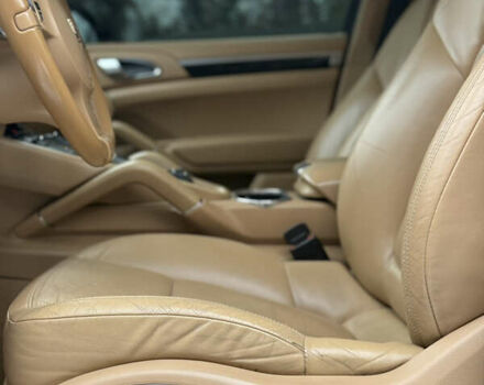 Чорний Порше Cayenne, об'ємом двигуна 3 л та пробігом 224 тис. км за 19350 $, фото 46 на Automoto.ua