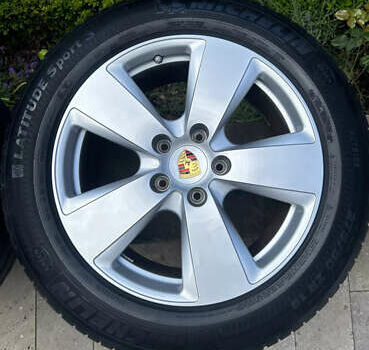 Черный Порше Каен, объемом двигателя 3 л и пробегом 217 тыс. км за 24999 $, фото 1 на Automoto.ua