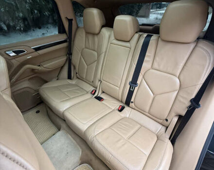 Чорний Порше Cayenne, об'ємом двигуна 3 л та пробігом 224 тис. км за 19350 $, фото 55 на Automoto.ua