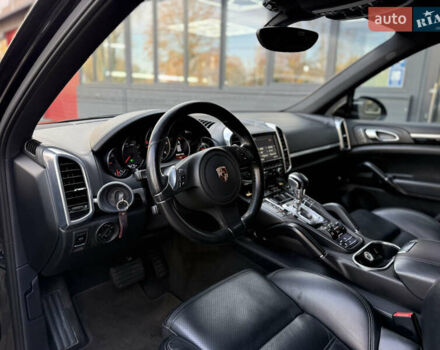 Порше Каен 2012 в Черновцах на Automoto.ua Черный Порше Каен, объемом двигателя 3 л и пробегом 296 тыс. км за 21500 $, фото 12 на Automoto.ua