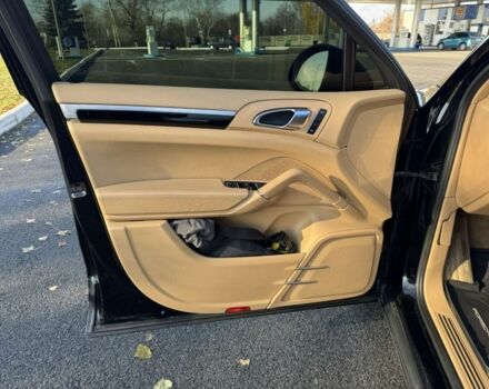 Чорний Порше Cayenne, об'ємом двигуна 3 л та пробігом 296 тис. км за 20000 $, фото 11 на Automoto.ua