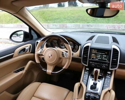 Черный Порше Каен, объемом двигателя 3 л и пробегом 103 тыс. км за 32000 $, фото 10 на Automoto.ua