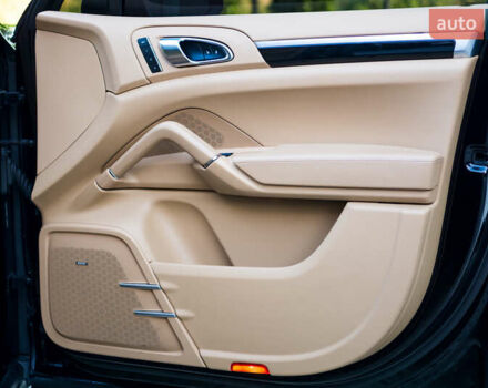 Черный Порше Каен, объемом двигателя 3.6 л и пробегом 168 тыс. км за 23300 $, фото 28 на Automoto.ua