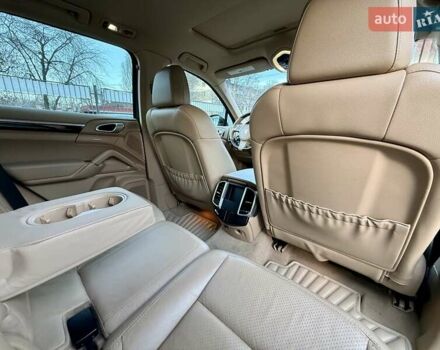 Чорний Порше Cayenne, об'ємом двигуна 3.6 л та пробігом 172 тис. км за 15999 $, фото 21 на Automoto.ua