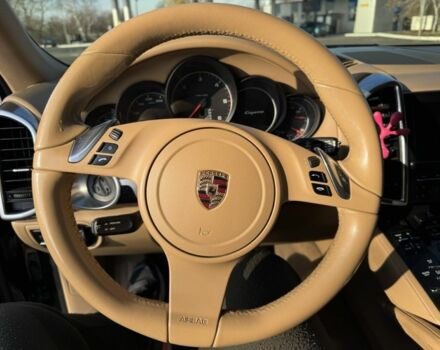 Чорний Порше Cayenne, об'ємом двигуна 3 л та пробігом 296 тис. км за 20000 $, фото 13 на Automoto.ua