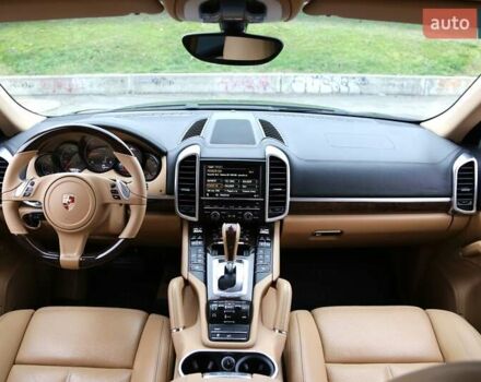 Черный Порше Каен, объемом двигателя 3 л и пробегом 103 тыс. км за 32000 $, фото 11 на Automoto.ua