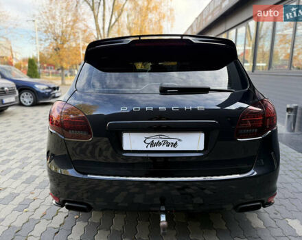 Порше Каен 2012 в Черновцах на Automoto.ua Черный Порше Каен, объемом двигателя 3 л и пробегом 296 тыс. км за 21500 $, фото 6 на Automoto.ua