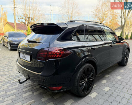 Порше Каен 2012 в Черновцах на Automoto.ua Черный Порше Каен, объемом двигателя 3 л и пробегом 296 тыс. км за 21500 $, фото 5 на Automoto.ua