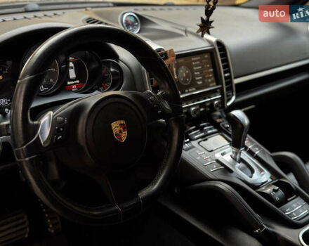 Чорний Порше Cayenne, об'ємом двигуна 4.8 л та пробігом 197 тис. км за 16400 $, фото 6 на Automoto.ua