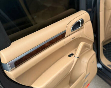 Черный Порше Каен, объемом двигателя 4.8 л и пробегом 175 тыс. км за 20500 $, фото 20 на Automoto.ua