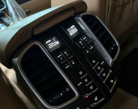 Чорний Порше Cayenne, об'ємом двигуна 4.8 л та пробігом 175 тис. км за 19500 $, фото 16 на Automoto.ua