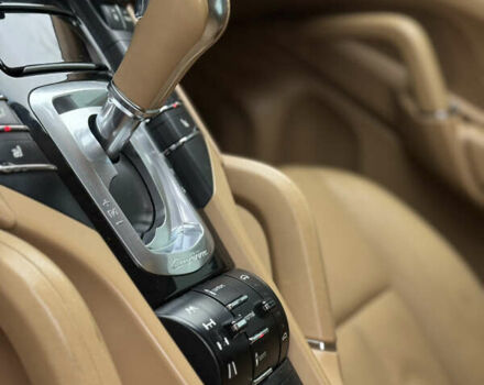 Чорний Порше Cayenne, об'ємом двигуна 3 л та пробігом 224 тис. км за 19350 $, фото 44 на Automoto.ua