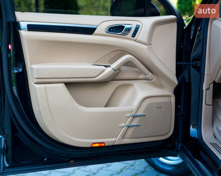 Черный Порше Каен, объемом двигателя 3.6 л и пробегом 168 тыс. км за 23300 $, фото 20 на Automoto.ua