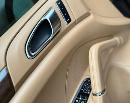 Чорний Порше Cayenne, об'ємом двигуна 4.8 л та пробігом 175 тис. км за 19500 $, фото 32 на Automoto.ua