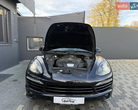 Порше Каен 2012 в Черновцах на Automoto.ua Черный Порше Каен, объемом двигателя 3 л и пробегом 296 тыс. км за 21500 $, фото 24 на Automoto.ua