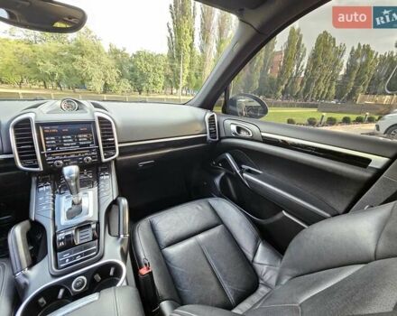 Порше Каен 2013 в Полтаве на Automoto.ua Черный Порше Каен, объемом двигателя 2.97 л и пробегом 258 тыс. км за 20950 $, фото 84 на Automoto.ua