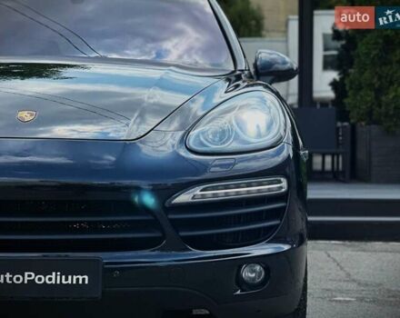 Порше Каен 2013 в Киеве на Automoto.ua Черный Порше Каен, объемом двигателя 4.13 л и пробегом 273 тыс. км за 23999 $, фото 6 на Automoto.ua