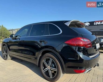 Чорний Порше Cayenne, об'ємом двигуна 3 л та пробігом 181 тис. км за 29000 $, фото 3 на Automoto.ua