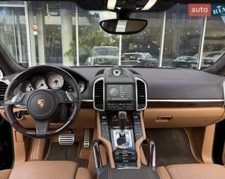Черный Порше Каен, объемом двигателя 4.81 л и пробегом 43 тыс. км за 53000 $, фото 34 на Automoto.ua