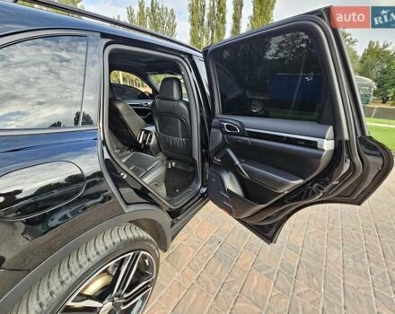 Порше Каен 2013 в Полтаве на Automoto.ua Черный Порше Каен, объемом двигателя 2.97 л и пробегом 258 тыс. км за 20950 $, фото 64 на Automoto.ua