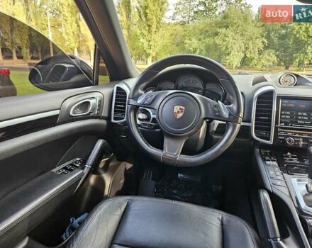 Порше Каен 2013 в Полтаве на Automoto.ua Черный Порше Каен, объемом двигателя 2.97 л и пробегом 258 тыс. км за 20950 $, фото 86 на Automoto.ua