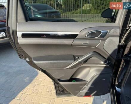 Чорний Порше Cayenne, об'ємом двигуна 3 л та пробігом 181 тис. км за 29000 $, фото 21 на Automoto.ua
